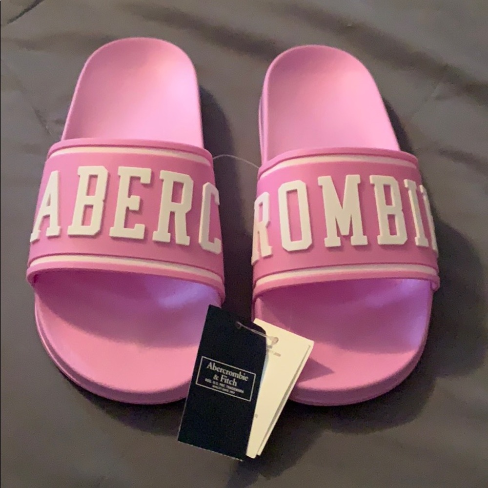 *BRAND NEW* ABERCROMBIE SLIDES SIZE 8/9